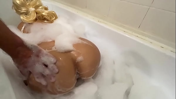 The step son went to his mom bath and helped to wash. Anal and blowjob