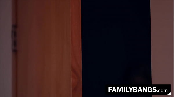 FamilyBangs.com – Stepmom Loses her Sense of Judgment with her Evil Step Daughter, Sarah Vandella, Liv Wilder